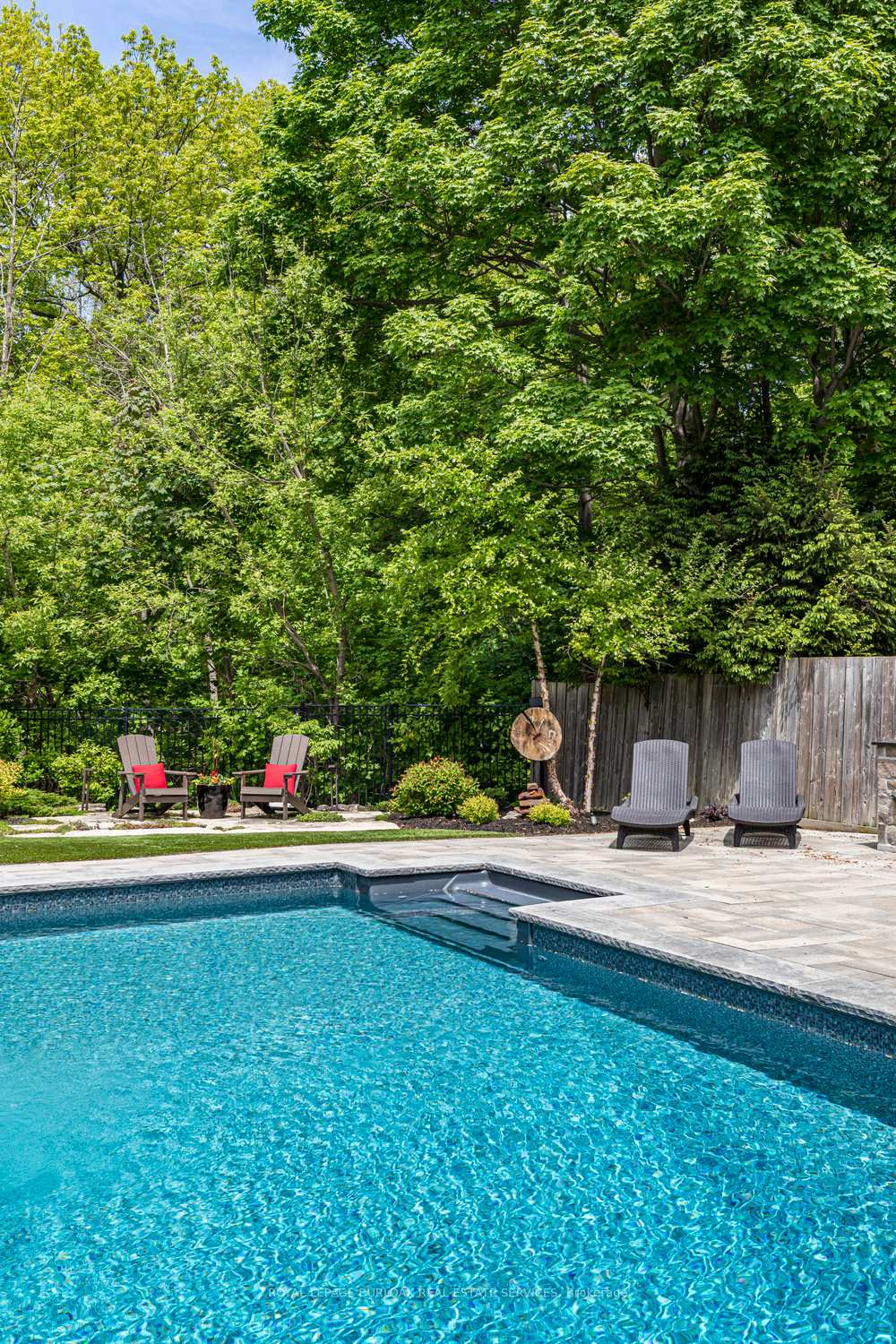 Photo 41 of 27 Forestview Drive, Hamilton, Dundas — HOMEH