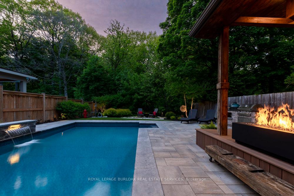 Photo 37 of 27 Forestview Drive, Hamilton, Dundas — HOMEH