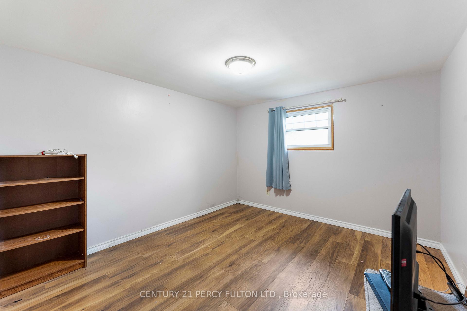 Photo 9 of Unit Bsmt, 125 Brant Avenue, Guelph, Victoria North — HOMEH