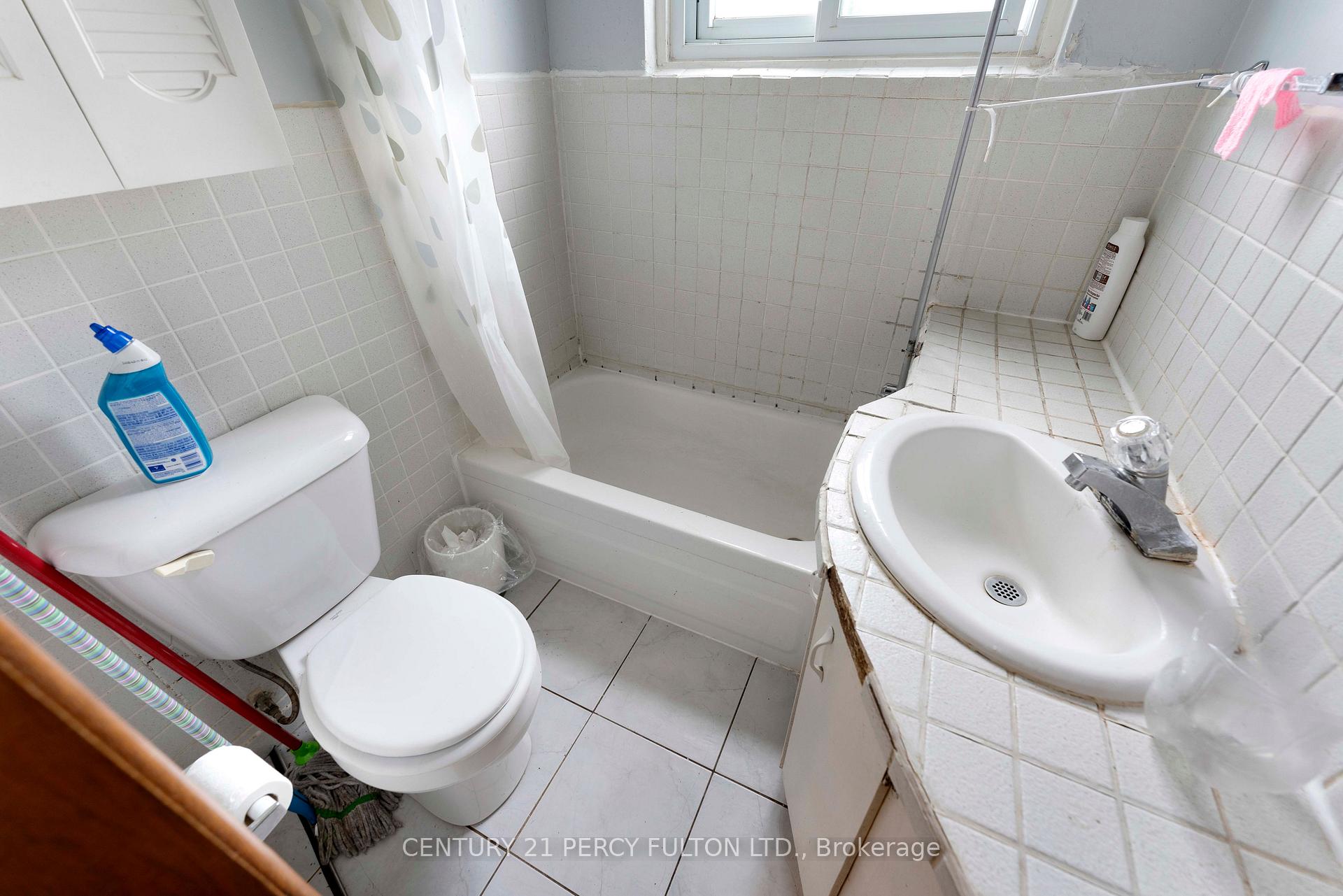 Photo 13 of Unit Bsmt, 125 Brant Avenue, Guelph, Victoria North — HOMEH