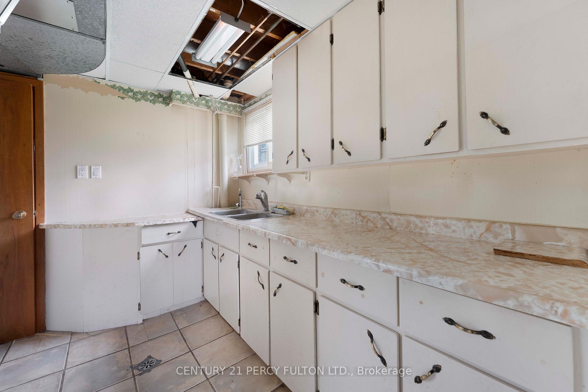 Photo 17 of Unit Bsmt, 125 Brant Avenue, Guelph, Victoria North — HOMEH