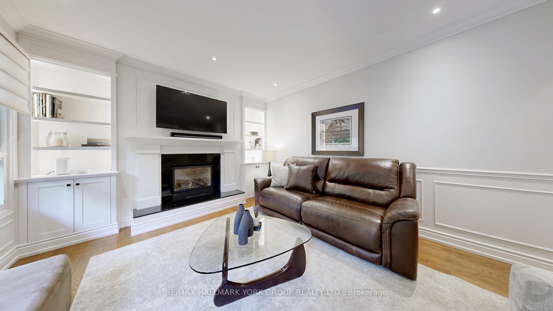 Photo 22 of 213 Kemano Road, Aurora, Aurora Heights — HOMEH