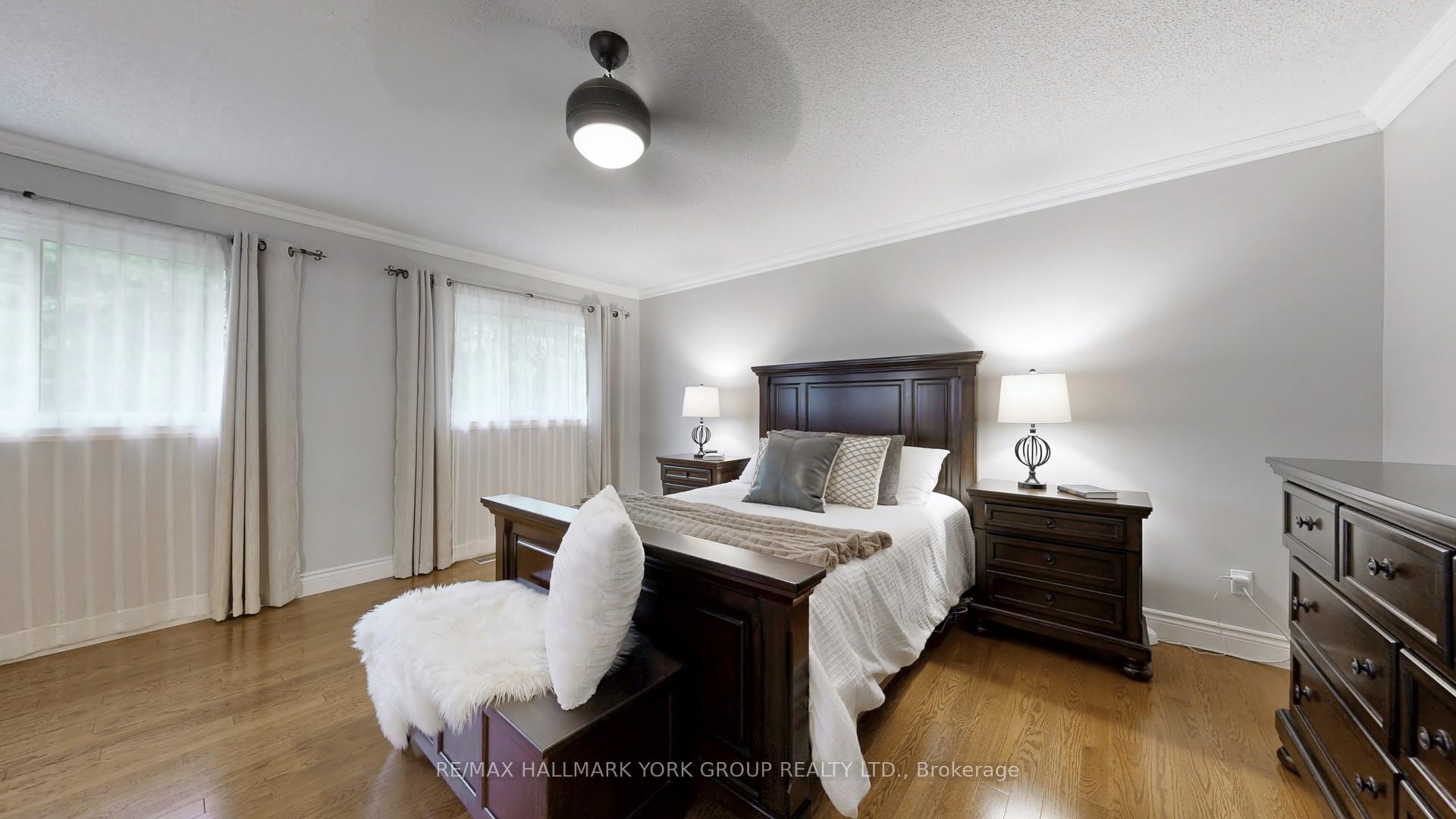 Photo 15 of 213 Kemano Road, Aurora, Aurora Heights — HOMEH