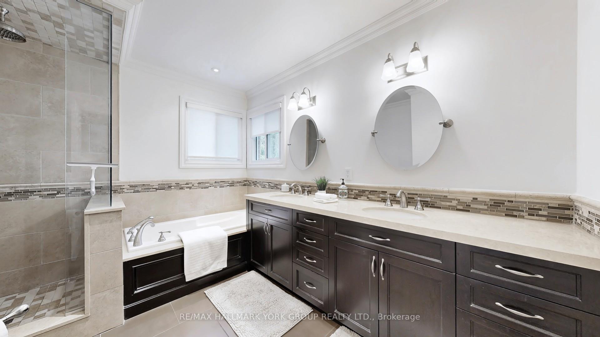 Photo 16 of 213 Kemano Road, Aurora, Aurora Heights — HOMEH