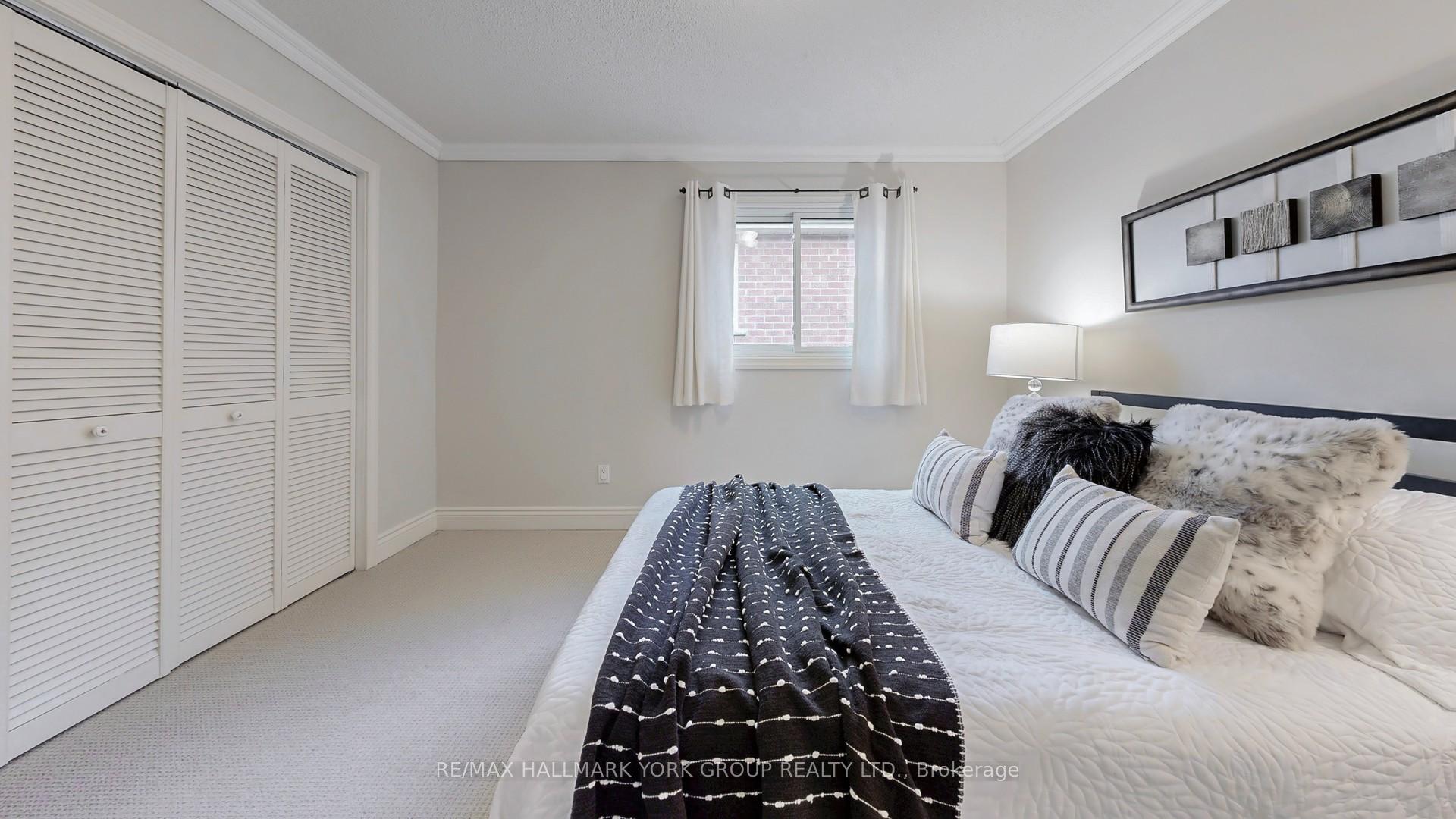 Photo 38 of 213 Kemano Road, Aurora, Aurora Heights — HOMEH