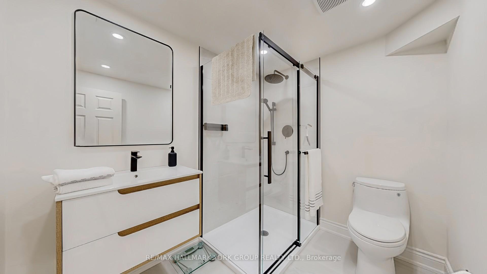 Photo 28 of 213 Kemano Road, Aurora, Aurora Heights — HOMEH