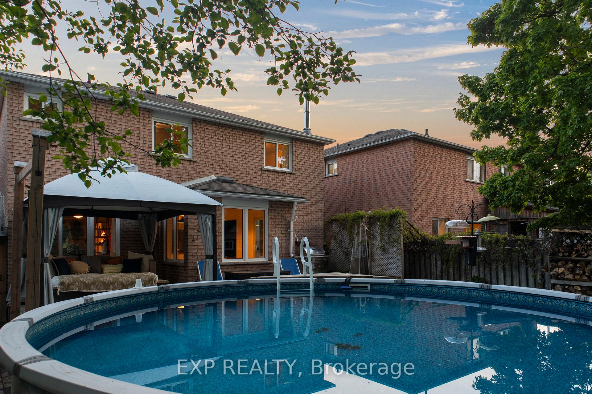Photo 8 of 255 Hickling Trail, Barrie, Grove East — HOMEH
