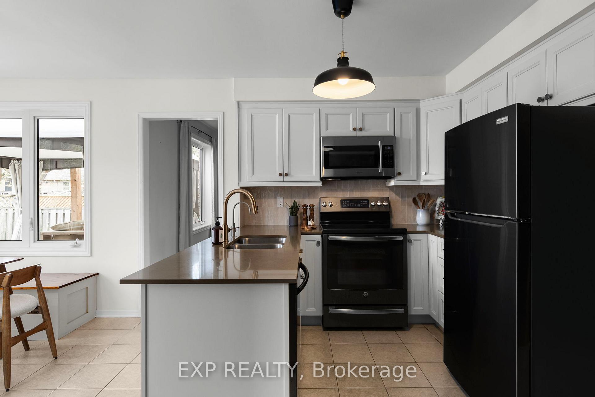 Photo 23 of 255 Hickling Trail, Barrie, Grove East — HOMEH