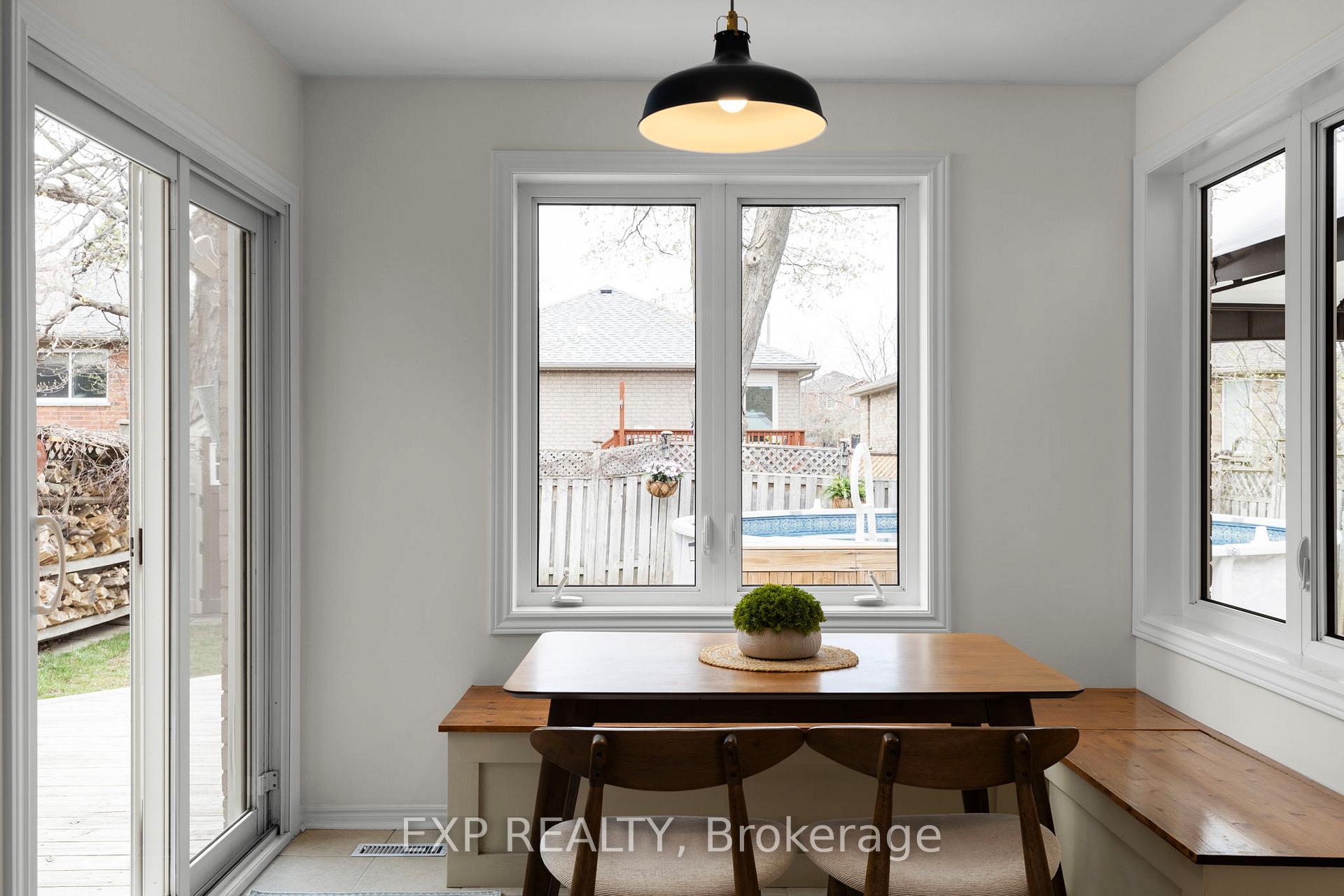 Photo 3 of 255 Hickling Trail, Barrie, Grove East — HOMEH