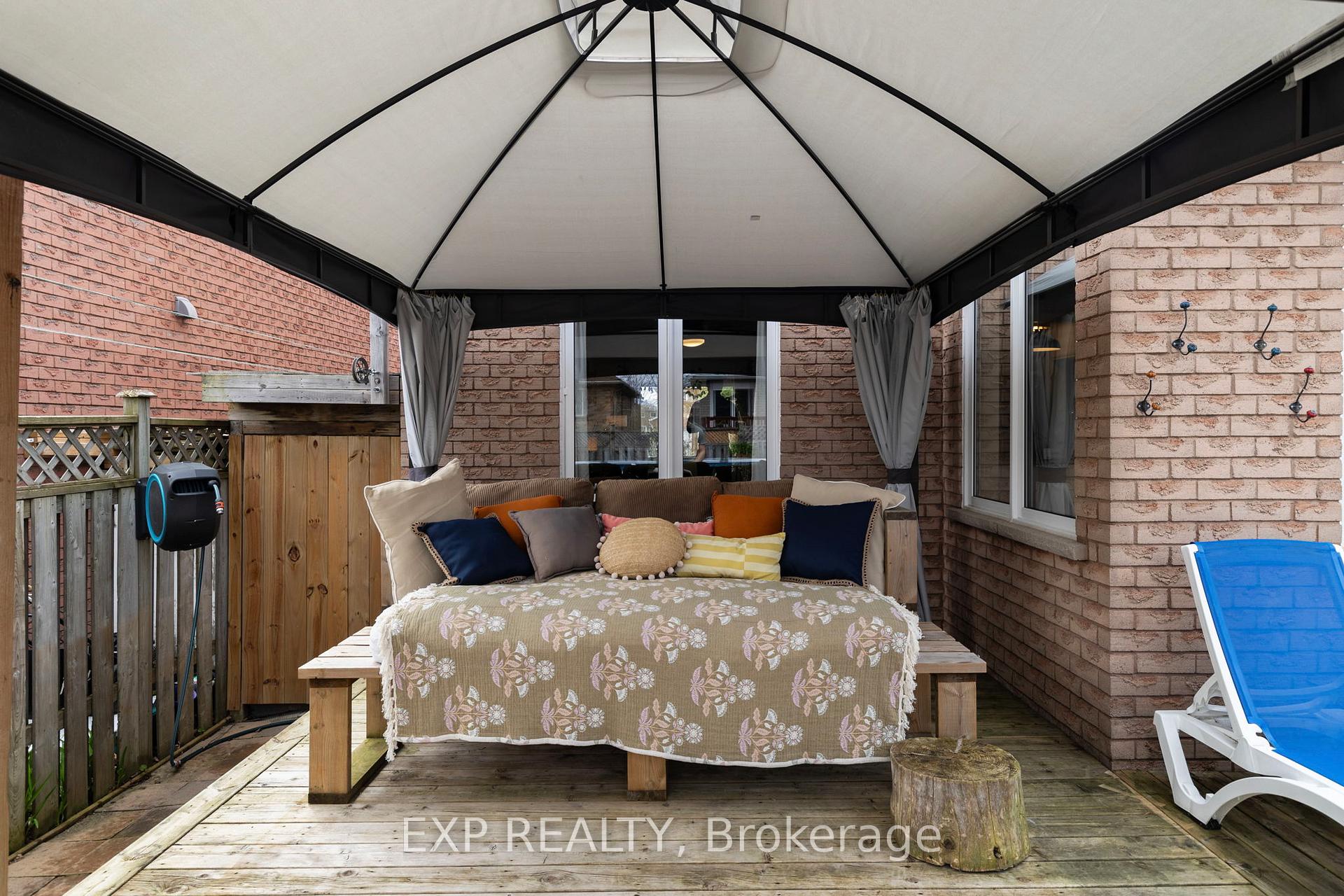 Photo 20 of 255 Hickling Trail, Barrie, Grove East — HOMEH