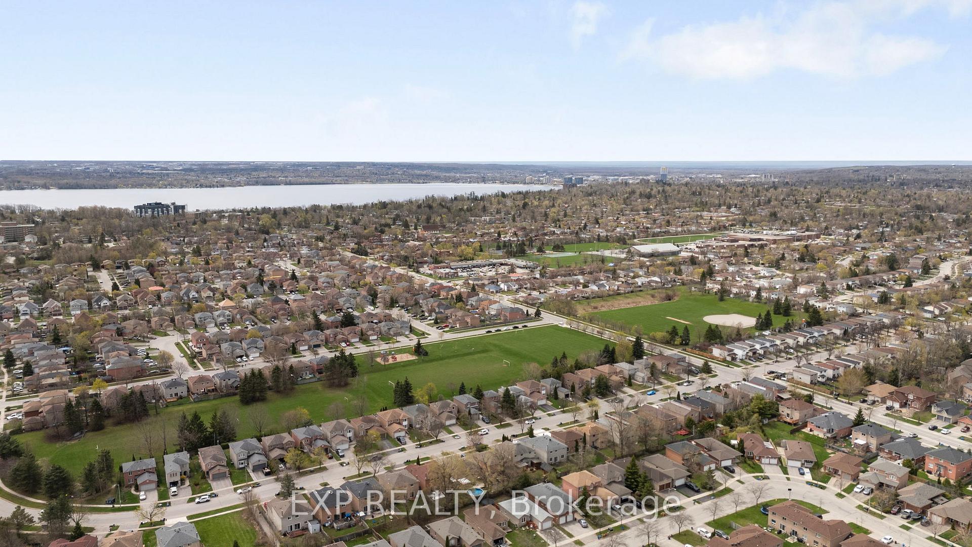 Photo 35 of 255 Hickling Trail, Barrie, Grove East — HOMEH