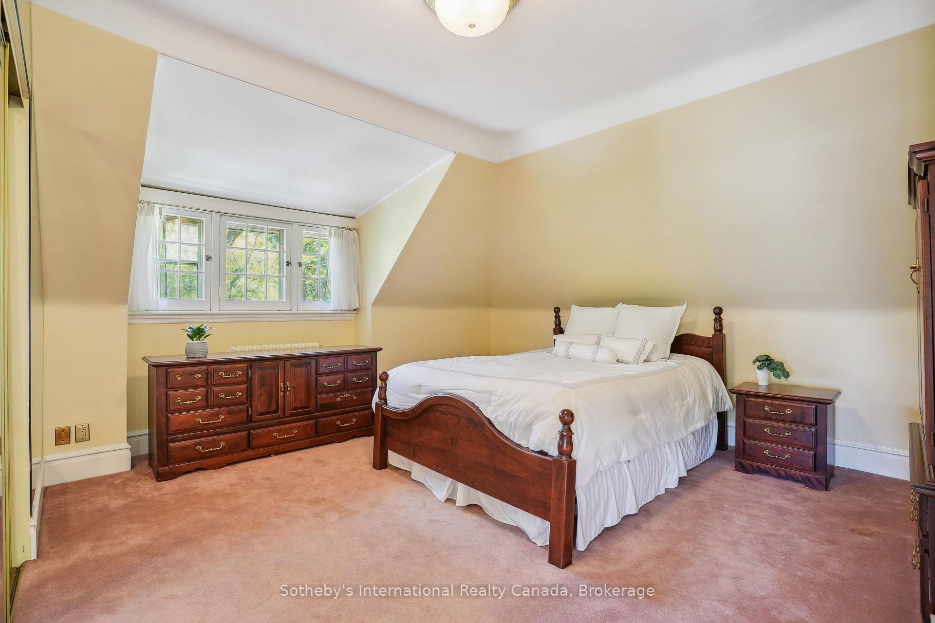 Photo 24 of 88 Chedoke Avenue, Hamilton, Kirkendall — HOMEH