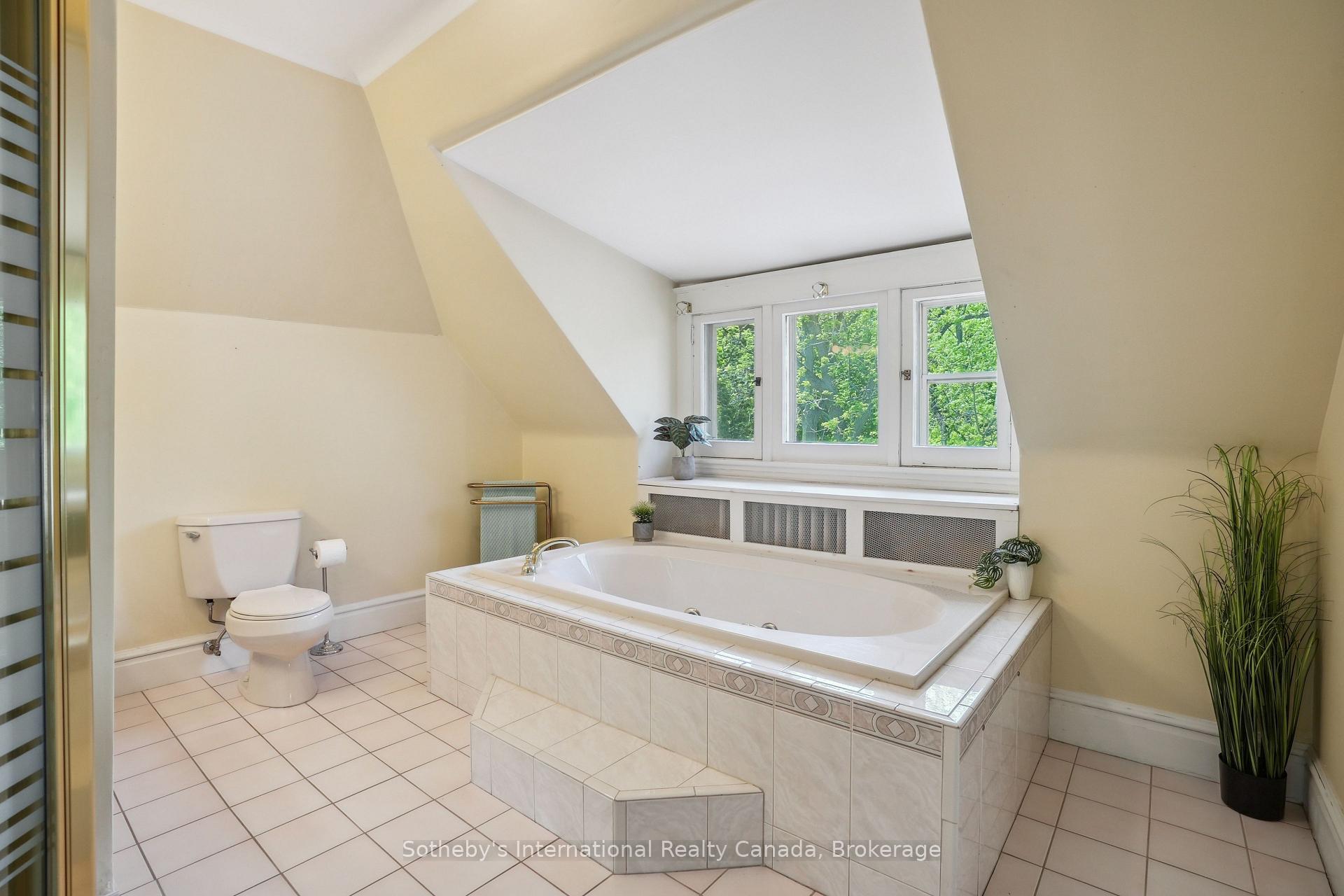 Photo 22 of 88 Chedoke Avenue, Hamilton, Kirkendall — HOMEH