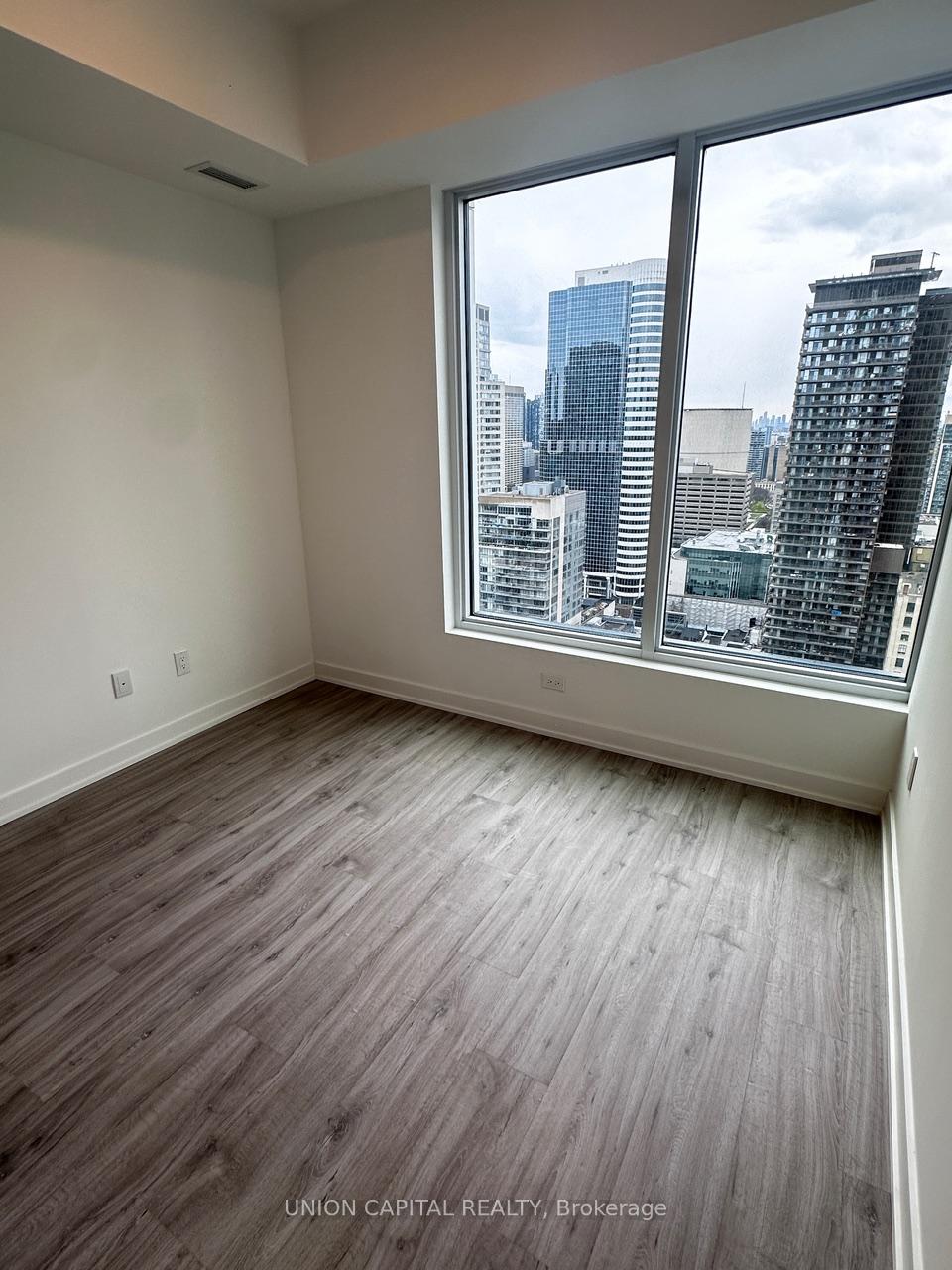 Photo 5 of Unit 3316, 252 Church Street, Toronto, Church-Yonge Corridor — HOMEH