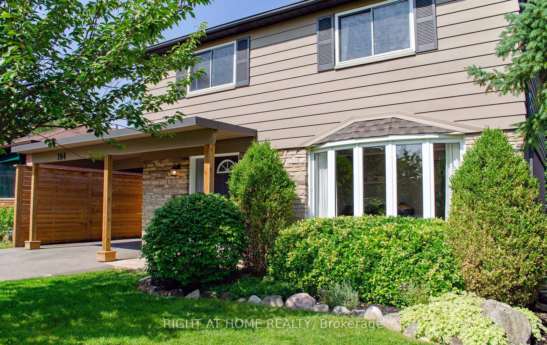 Front of 164 McMurchy Avenue S
