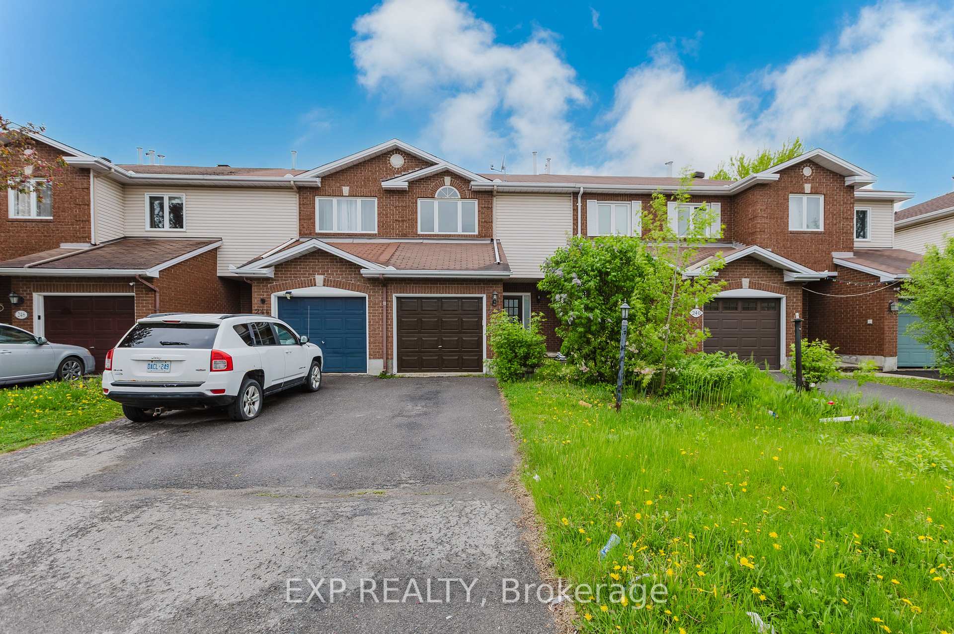 Photo 3 of 242 Stoneway Drive, Ottawa, Barrhaven East — HOMEH