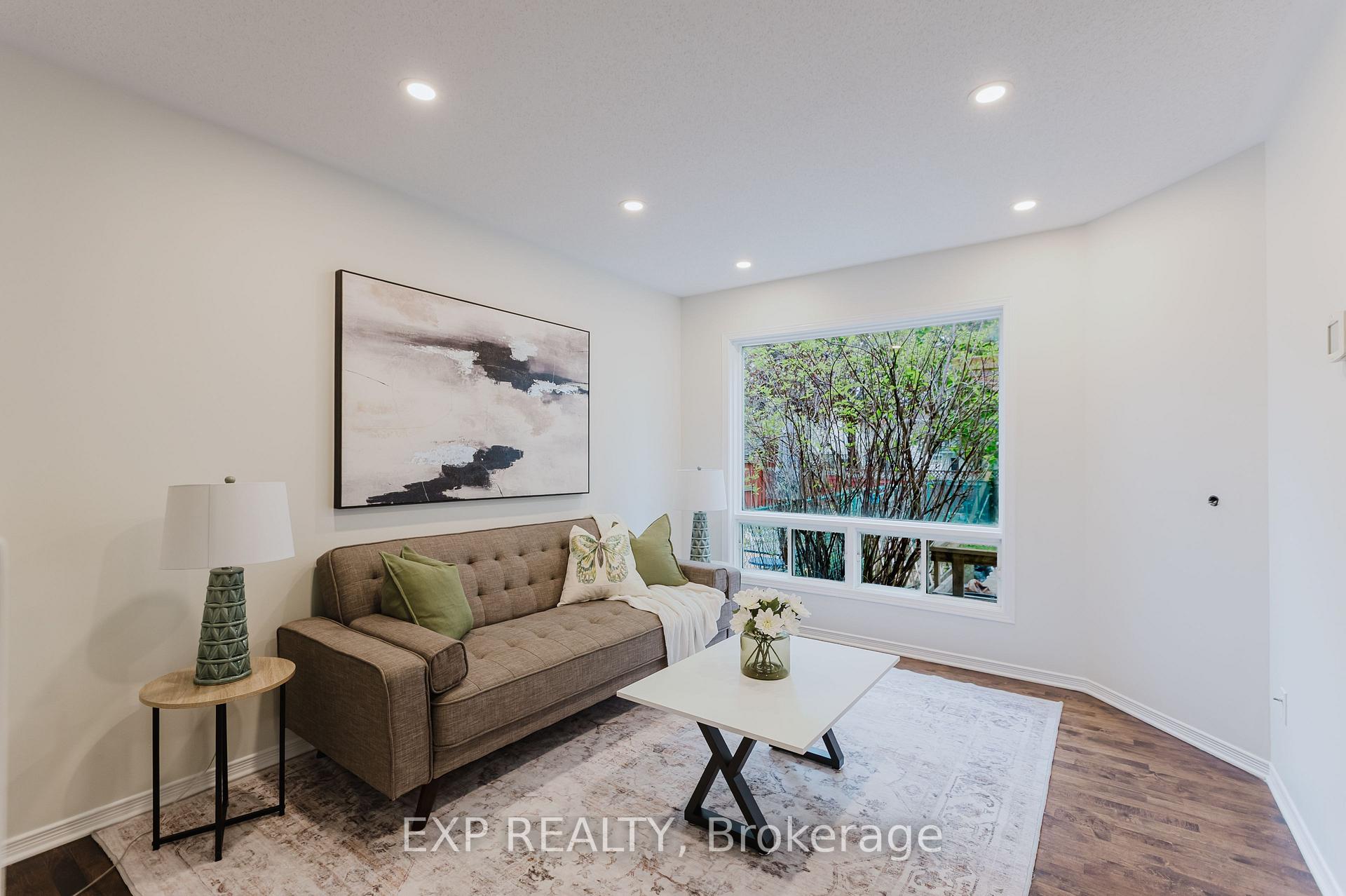 Photo 10 of 242 Stoneway Drive, Ottawa, Barrhaven East — HOMEH