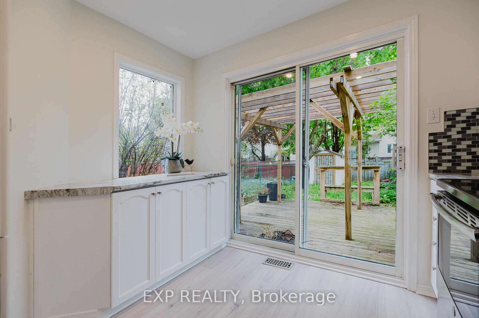 Photo 18 of 242 Stoneway Drive, Ottawa, Barrhaven East — HOMEH