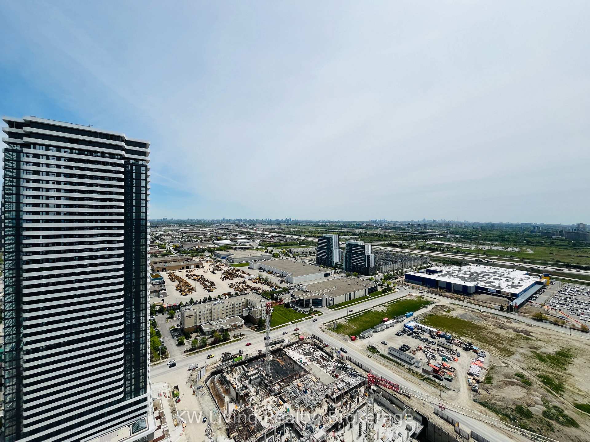 Photo 4 of Unit 3902, 195 Commerce Street, Vaughan, Vaughan Corporate Centre — HOMEH