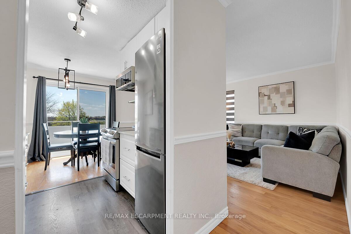 Photo 16 of Unit 304, 57 Conroy Crescent, Guelph, Dovercliffe Park/Old University — HOMEH
