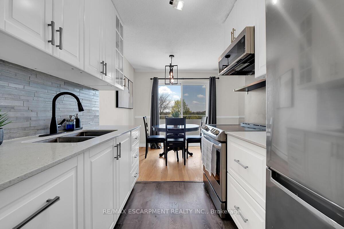 Photo 13 of Unit 304, 57 Conroy Crescent, Guelph, Dovercliffe Park/Old University — HOMEH
