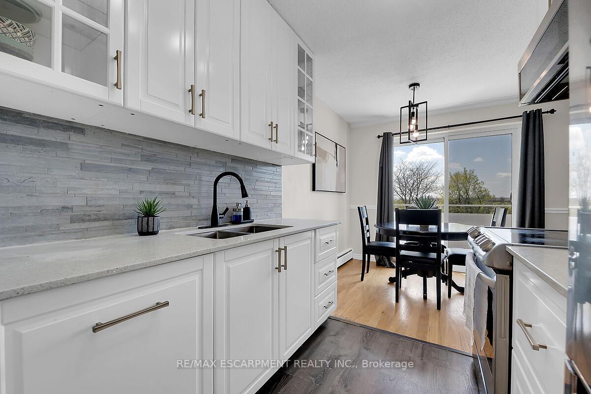 Photo 5 of Unit 304, 57 Conroy Crescent, Guelph, Dovercliffe Park/Old University — HOMEH