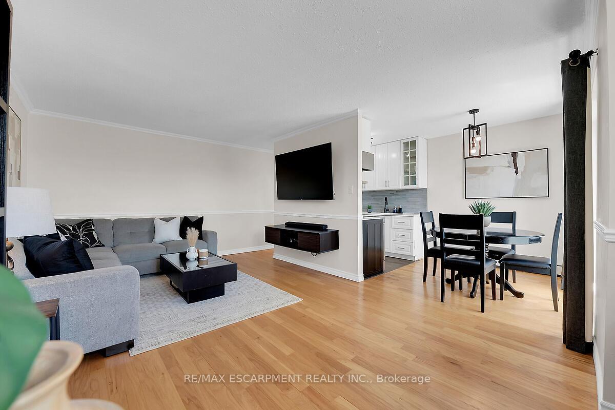 Photo 17 of Unit 304, 57 Conroy Crescent, Guelph, Dovercliffe Park/Old University — HOMEH
