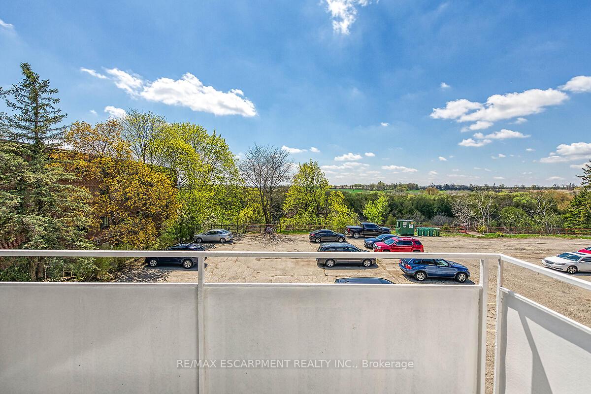 Photo 26 of Unit 304, 57 Conroy Crescent, Guelph, Dovercliffe Park/Old University — HOMEH