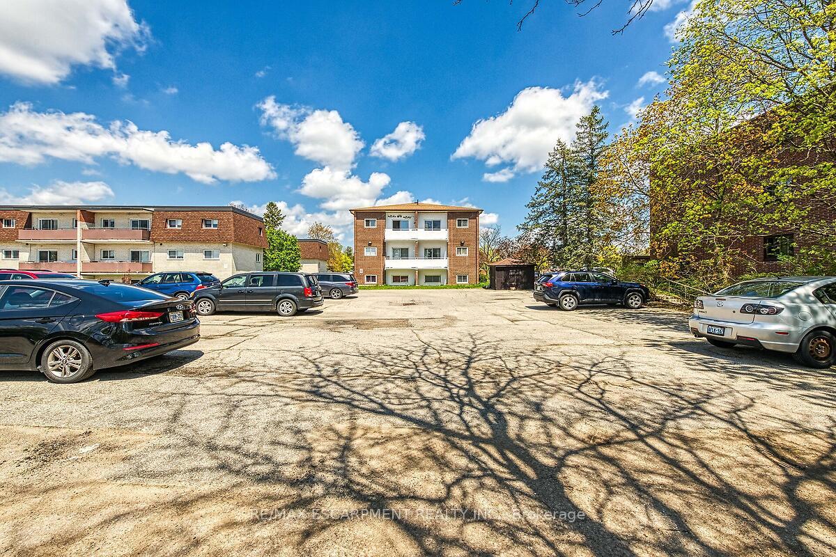 Photo 24 of Unit 304, 57 Conroy Crescent, Guelph, Dovercliffe Park/Old University — HOMEH