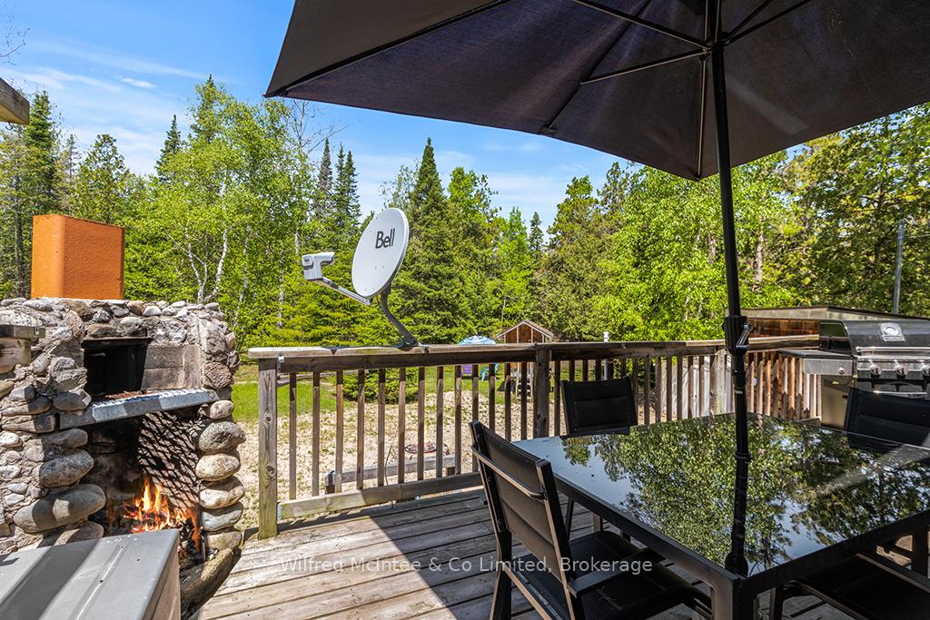 Photo 3 of 81 Thompson Avenue, Brampton, Fletcher's Creek Village — HOMEH