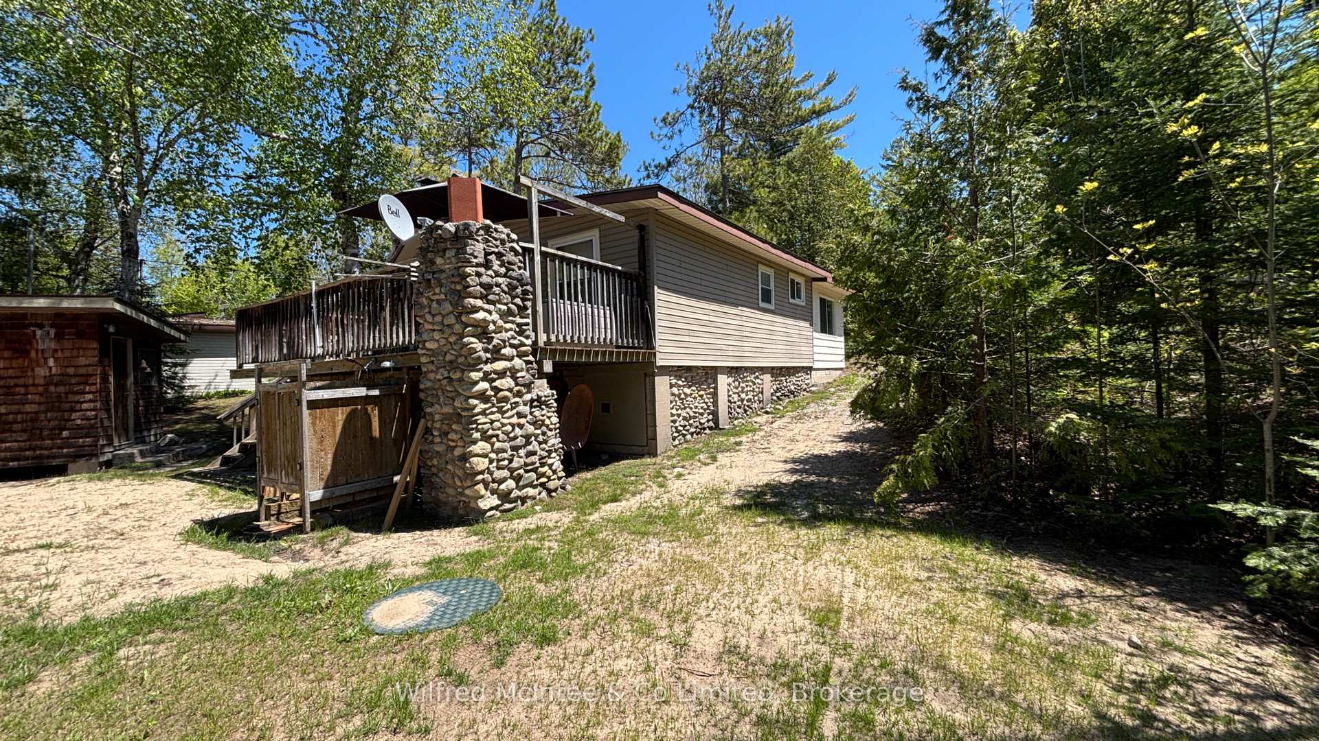 Photo 17 of 81 Thompson Avenue, Brampton, Fletcher's Creek Village — HOMEH
