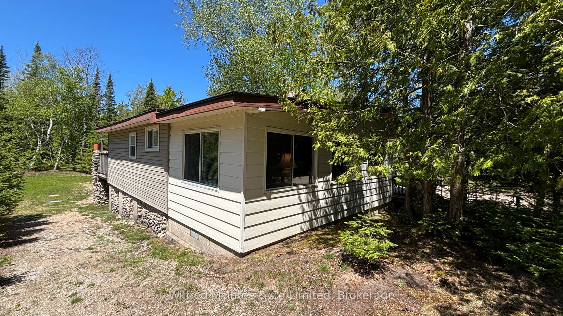 Photo 20 of 81 Thompson Avenue, Brampton, Fletcher's Creek Village — HOMEH