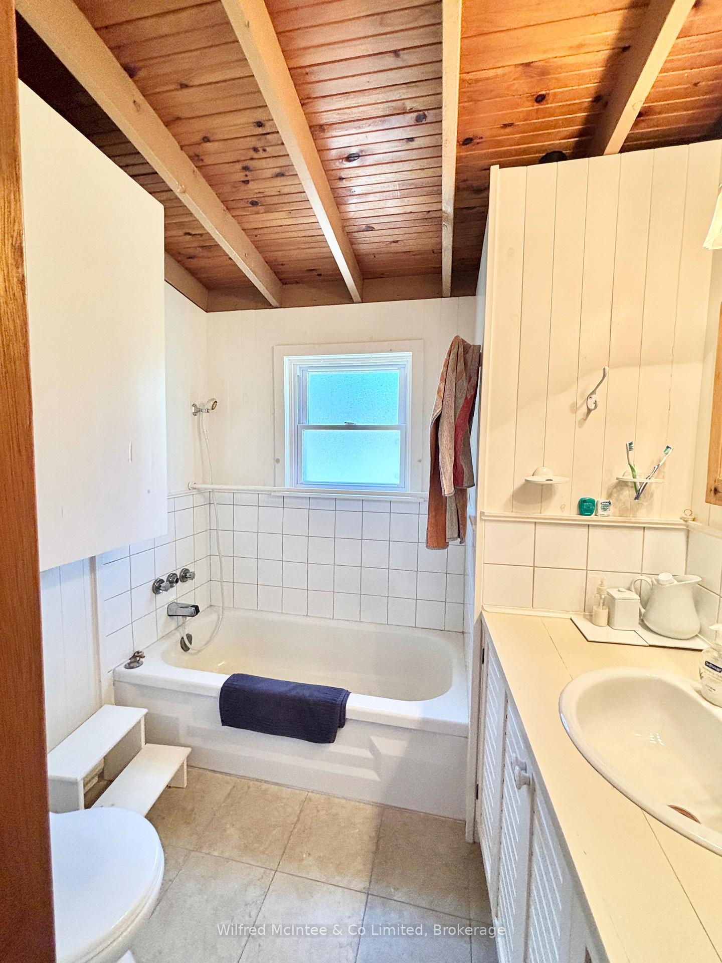Photo 45 of 81 Thompson Avenue, Brampton, Fletcher's Creek Village — HOMEH