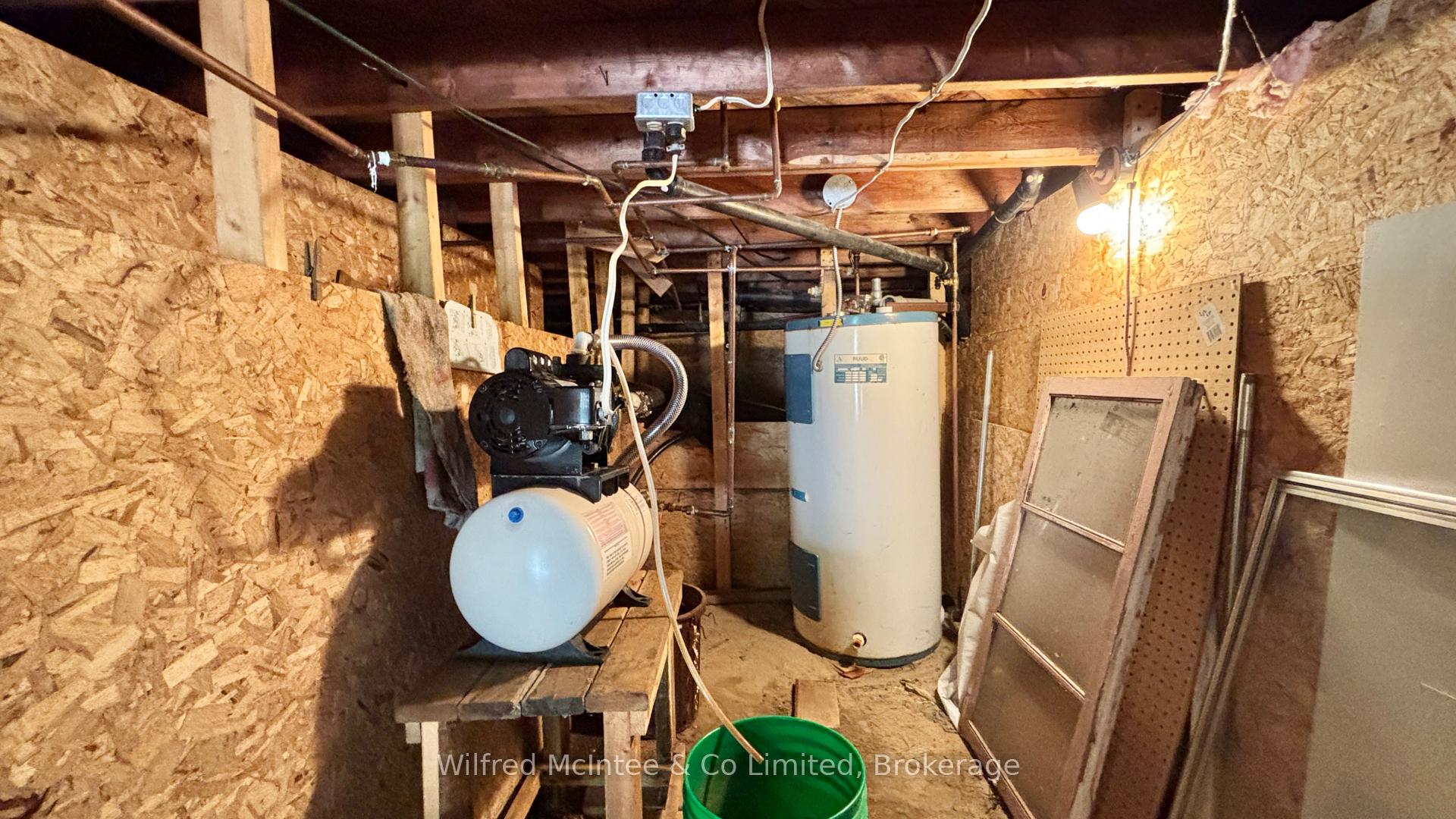 Photo 42 of 81 Thompson Avenue, Brampton, Fletcher's Creek Village — HOMEH