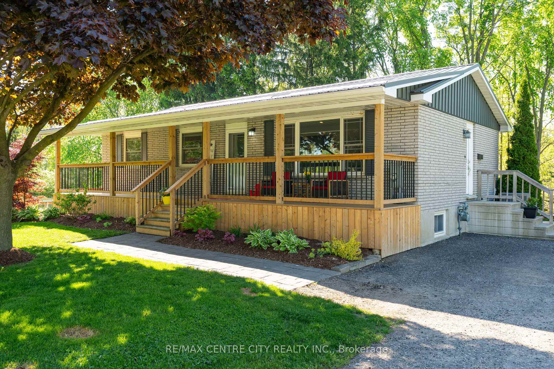 Photo 3 of 51246 Courtright Street, Malahide, Springfield — HOMEH