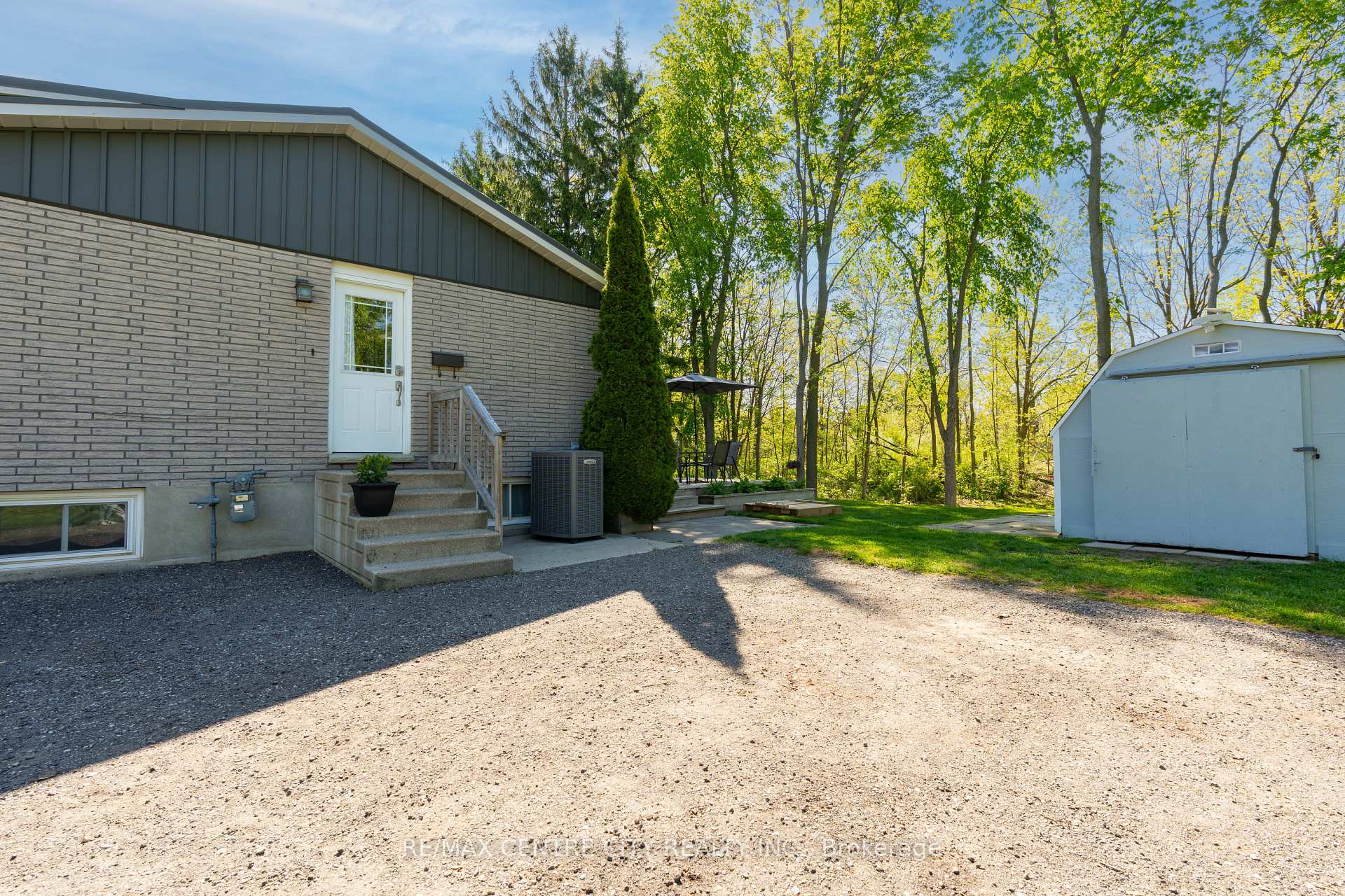Photo 5 of 51246 Courtright Street, Malahide, Springfield — HOMEH