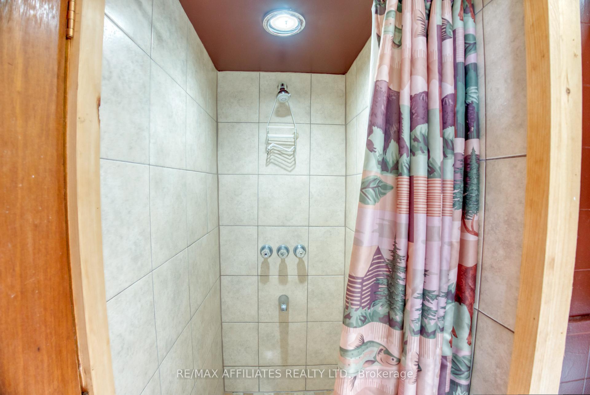 Photo 16 of 77 Pinecrest Lane, Rideau Lakes, Rideau Lakes (North Crosby) Twp — HOMEH