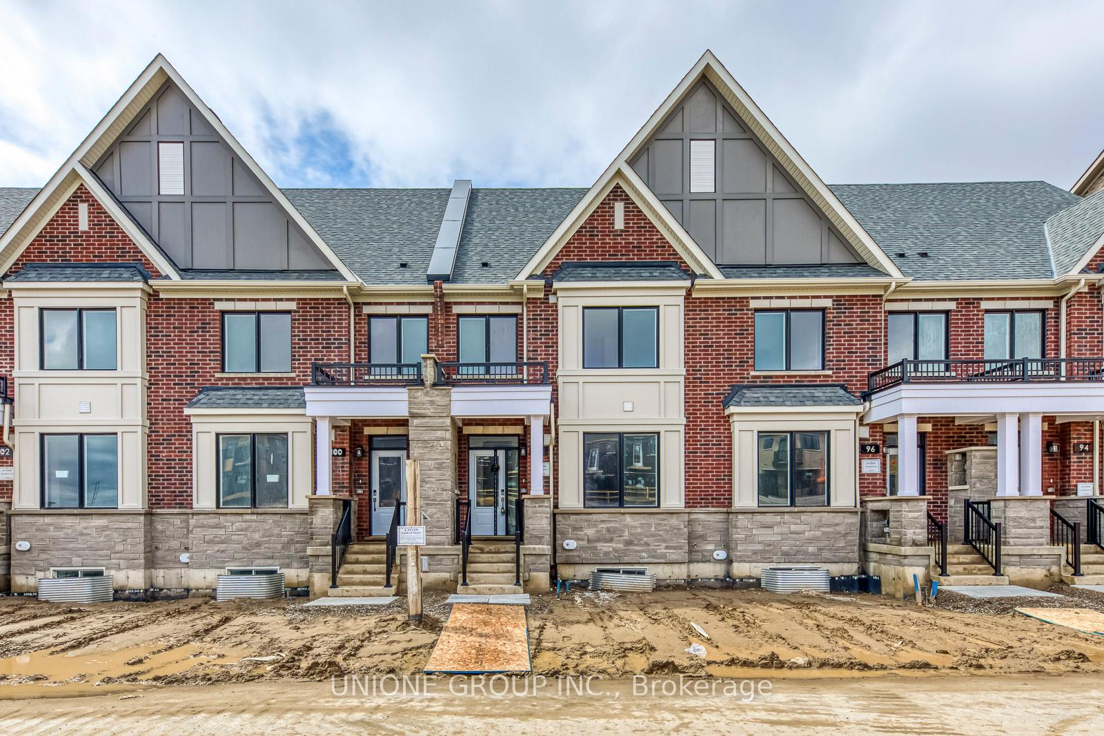 Photo 1 of 102 Coolhurst Avenue, Brampton, Northwest Brampton — HOMEH