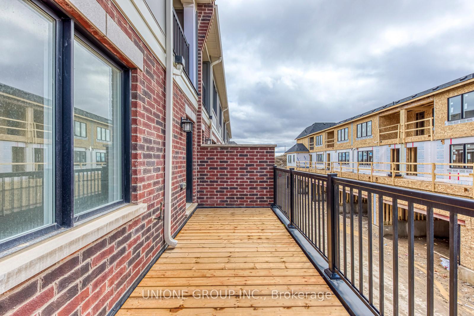 Photo 34 of 102 Coolhurst Avenue, Brampton, Northwest Brampton — HOMEH