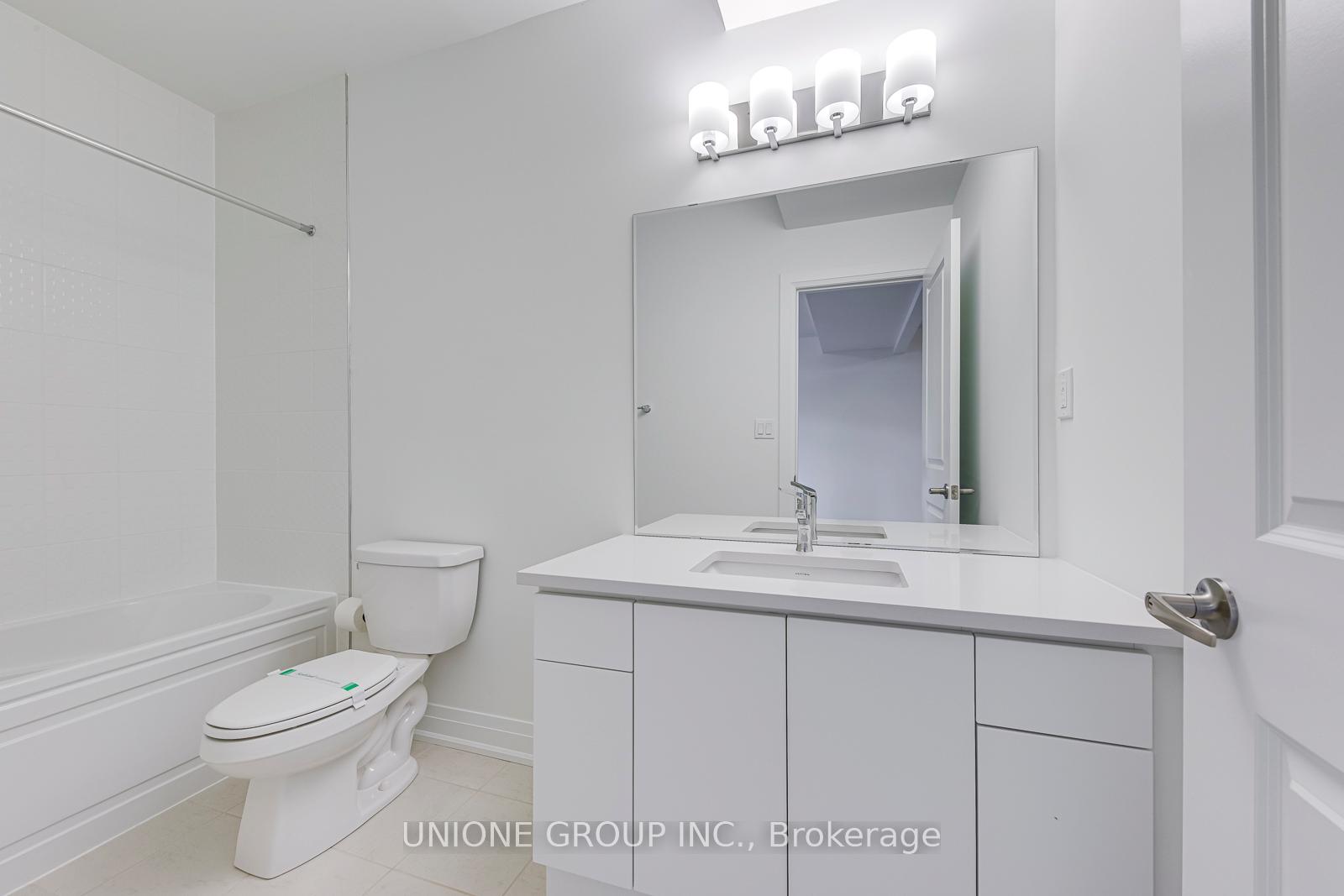 Photo 31 of 102 Coolhurst Avenue, Brampton, Northwest Brampton — HOMEH