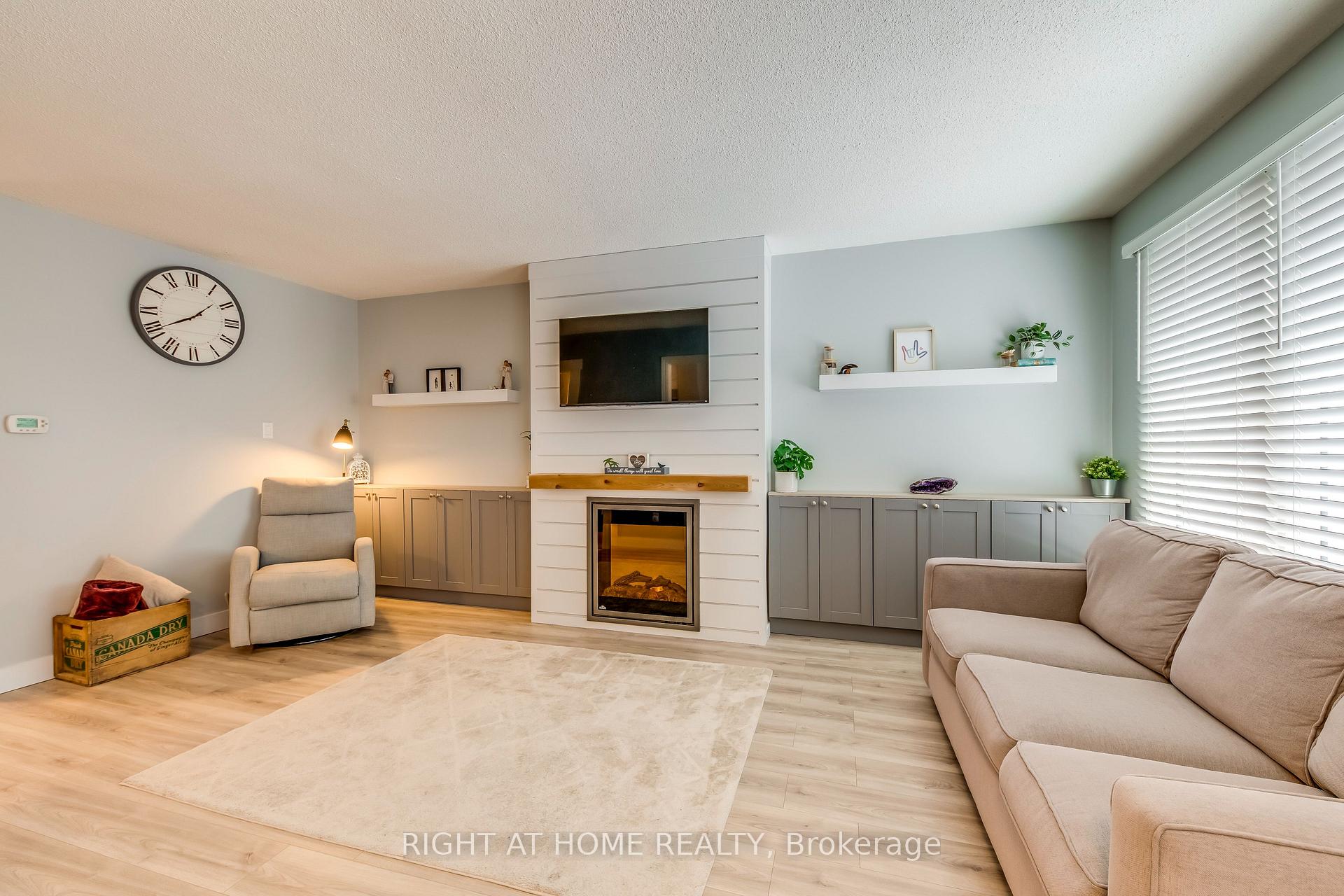 Photo 9 of Unit 10, 153 Limeridge Road W, Hamilton, Rolston — HOMEH