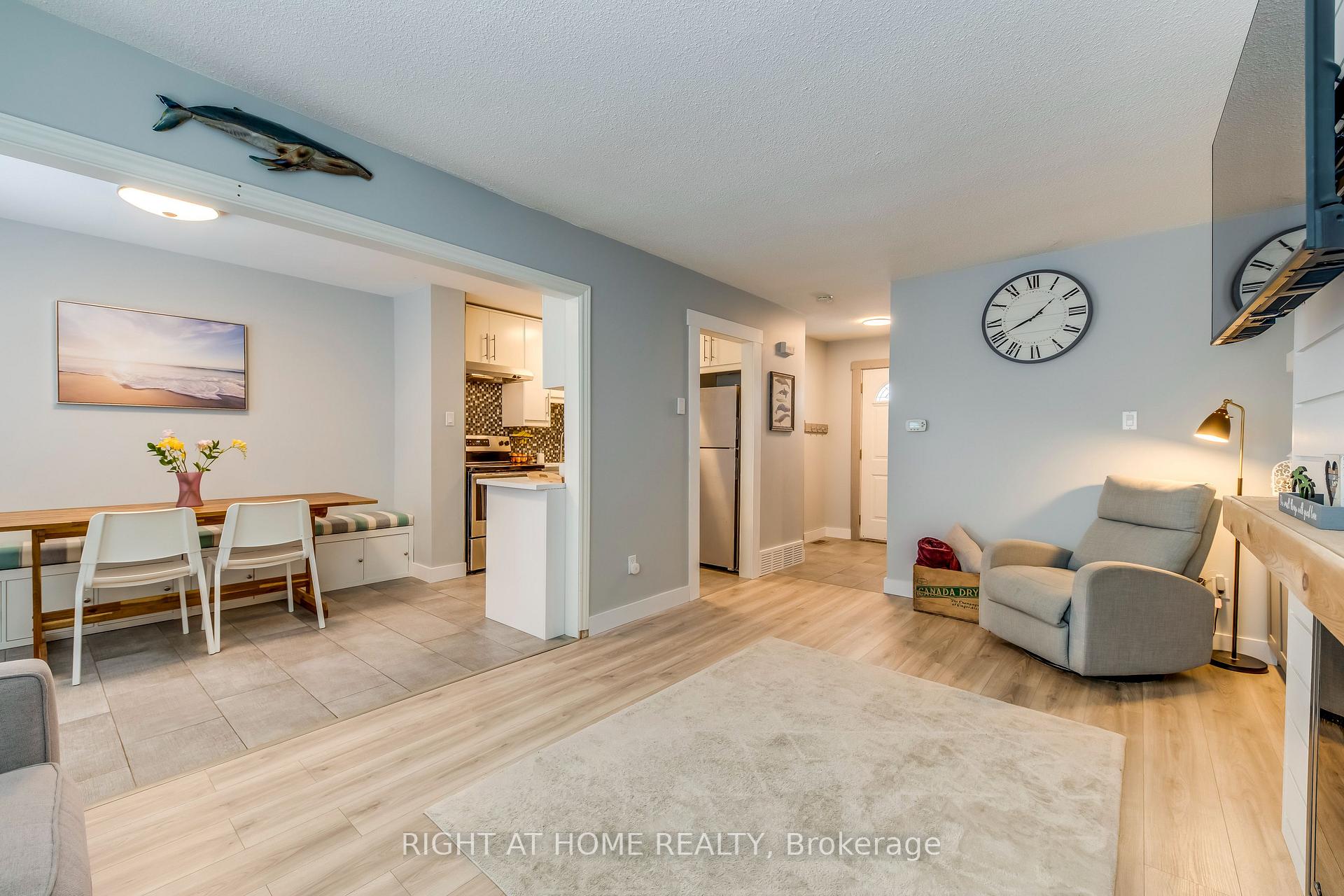 Photo 12 of Unit 10, 153 Limeridge Road W, Hamilton, Rolston — HOMEH