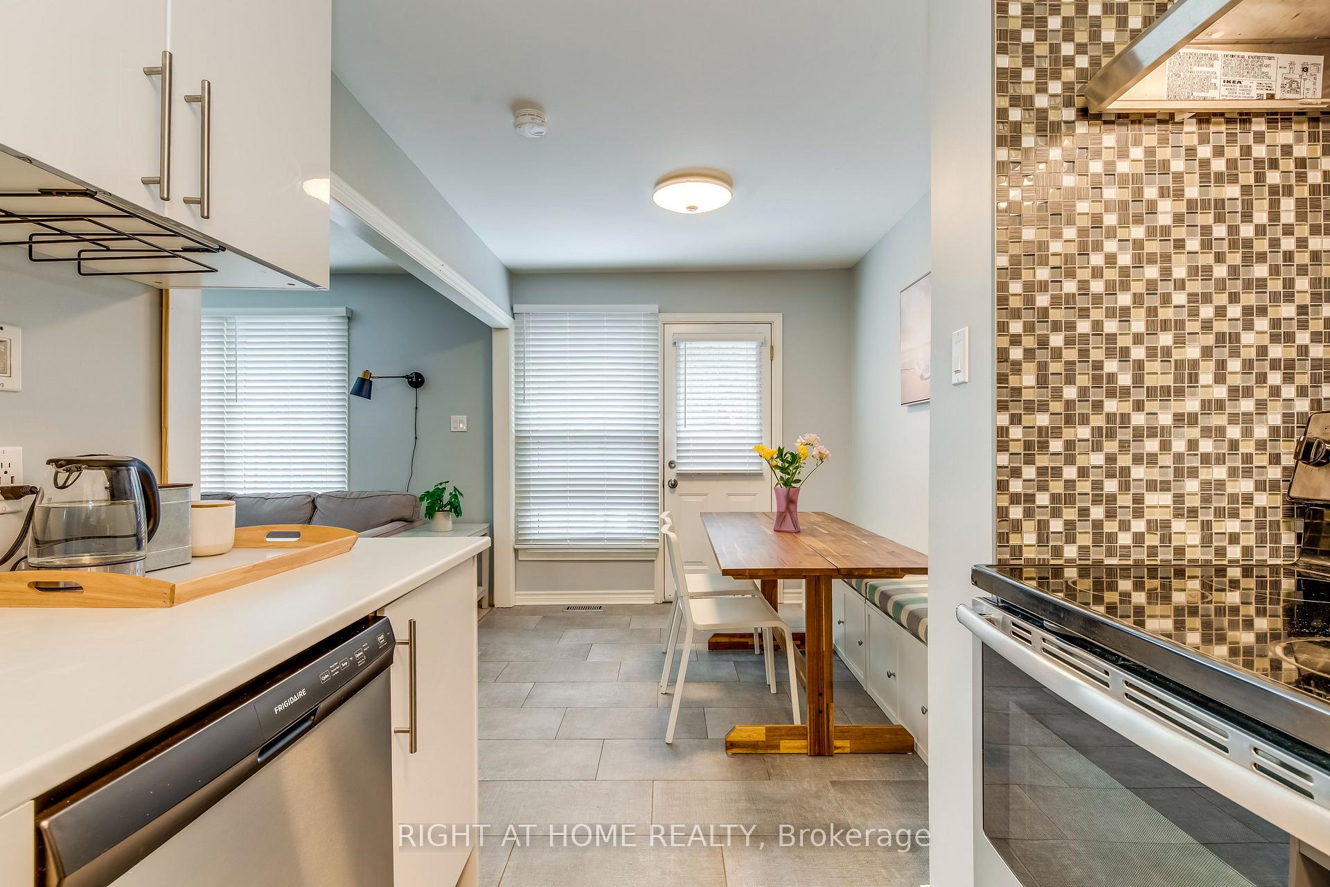 Photo 24 of Unit 10, 153 Limeridge Road W, Hamilton, Rolston — HOMEH