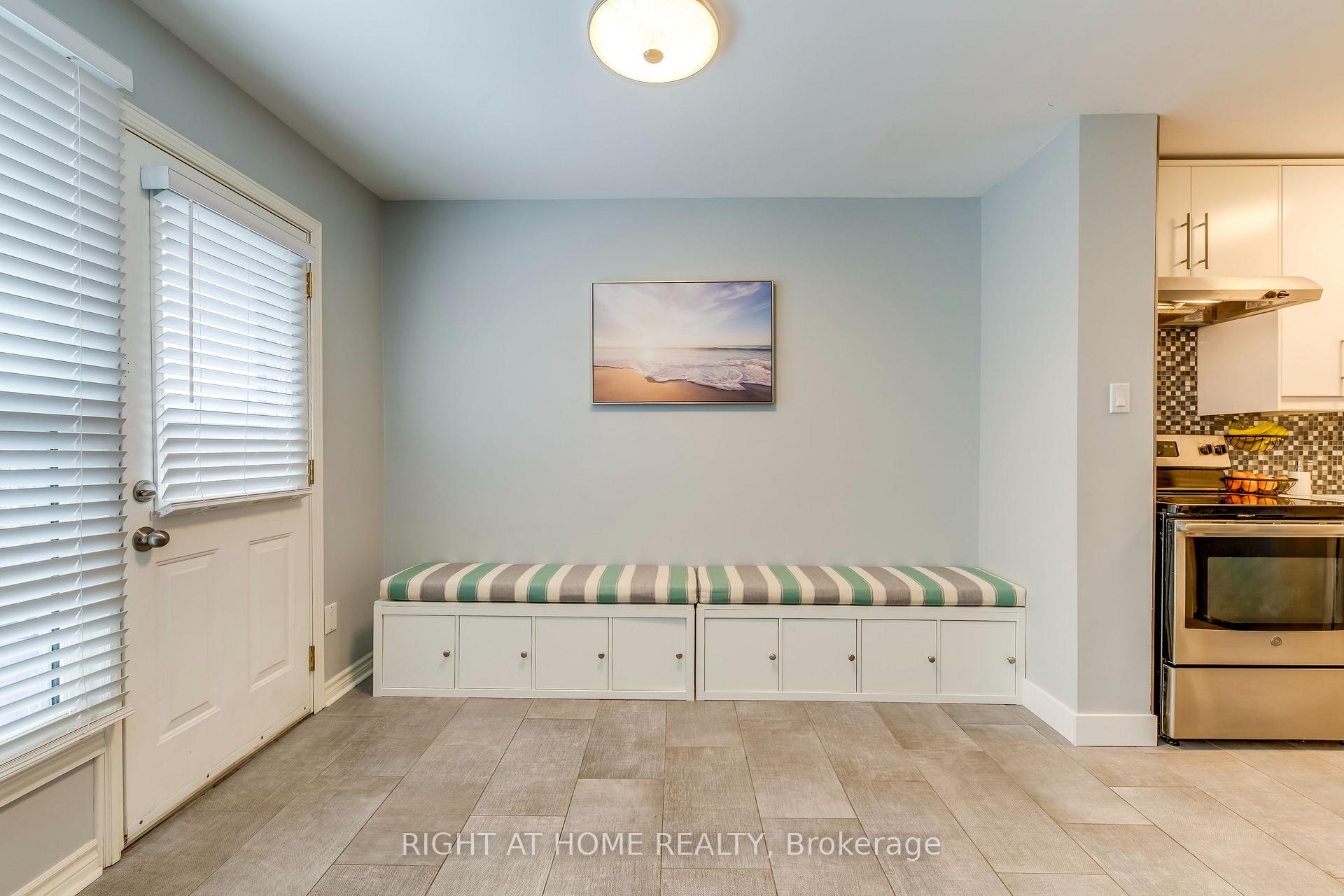 Photo 13 of Unit 10, 153 Limeridge Road W, Hamilton, Rolston — HOMEH