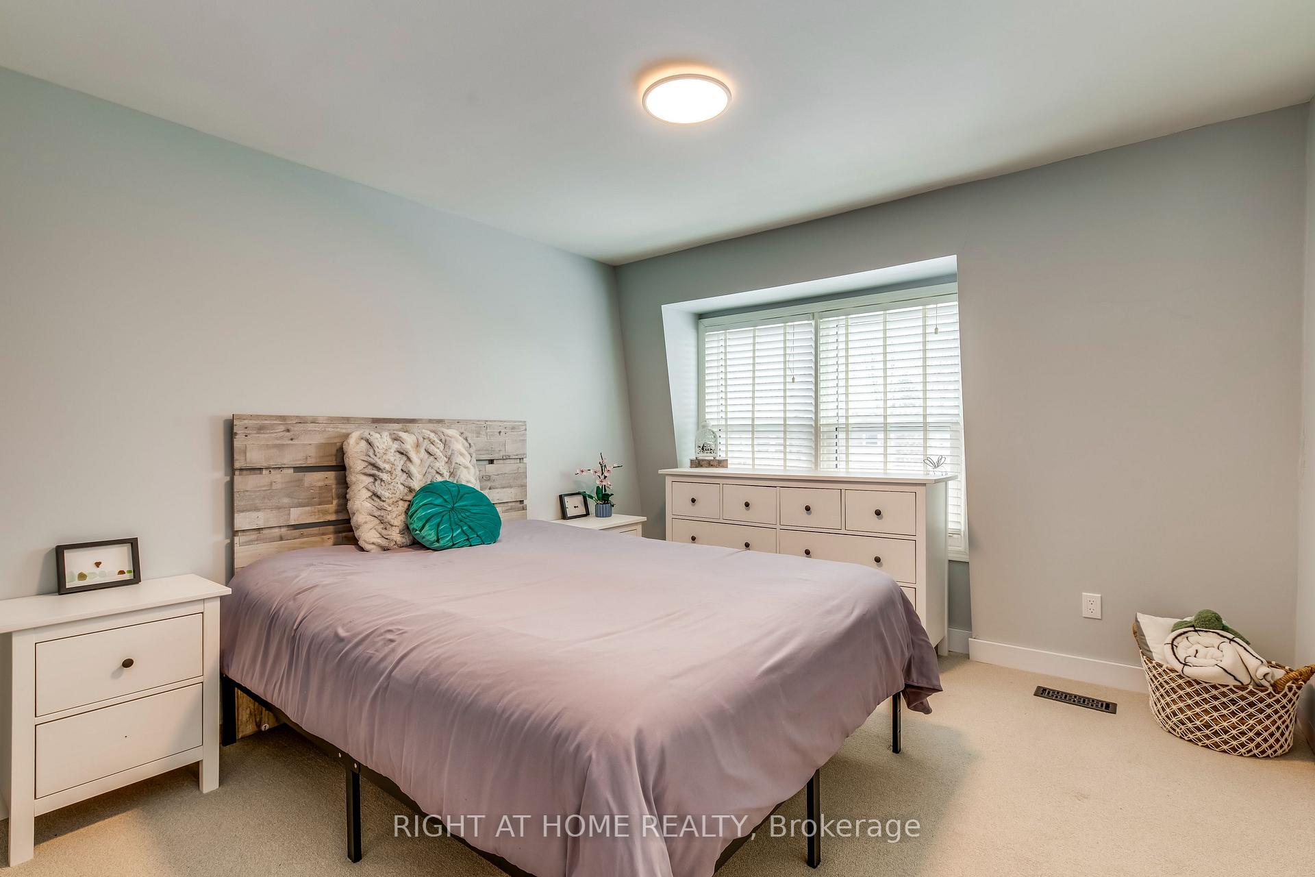 Photo 25 of Unit 10, 153 Limeridge Road W, Hamilton, Rolston — HOMEH
