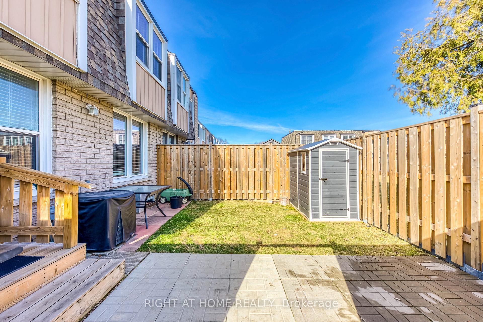 Photo 32 of Unit 10, 153 Limeridge Road W, Hamilton, Rolston — HOMEH