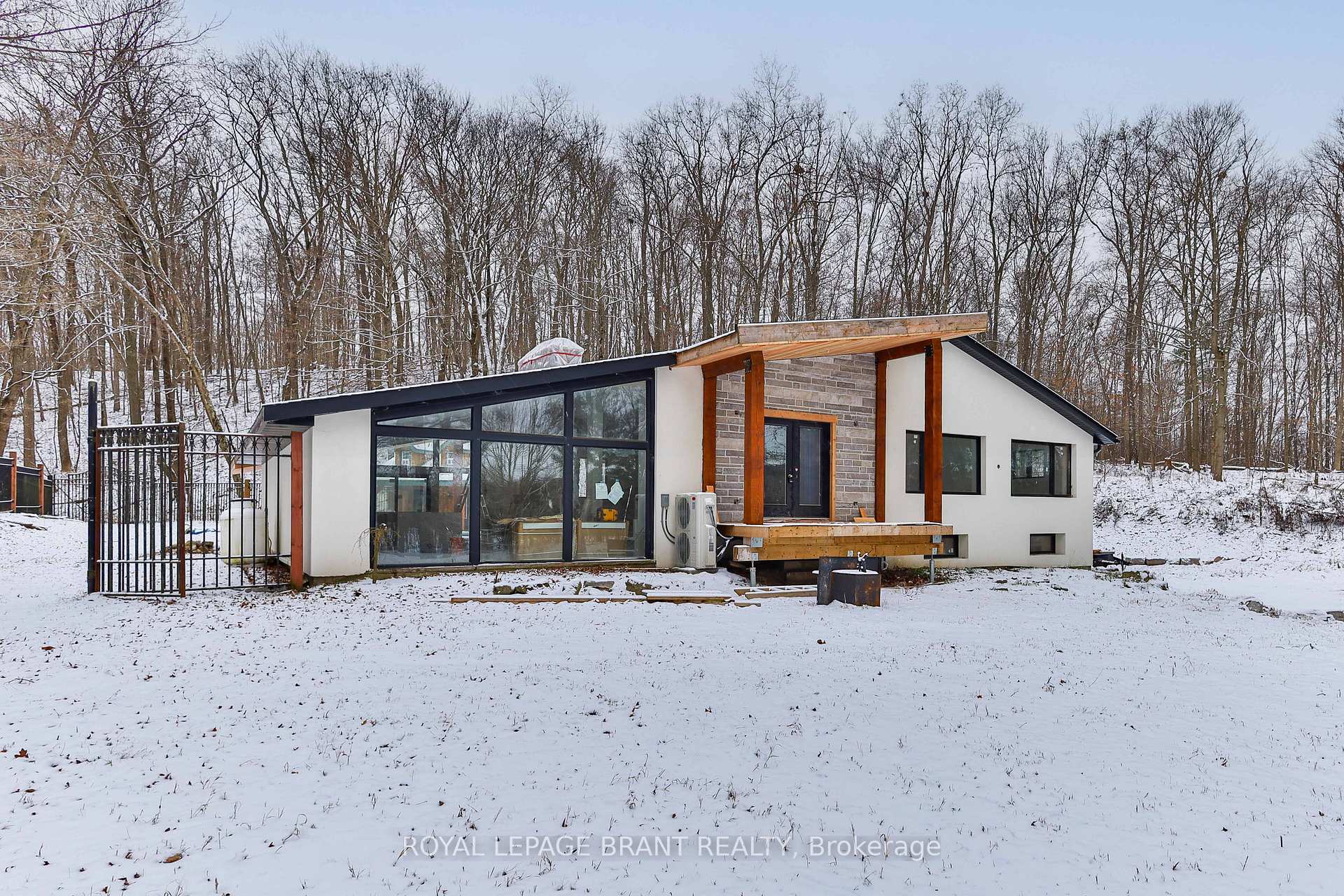 Photo 3 of 534 Blue Lake Road, Brant, South Dumfries — HOMEH