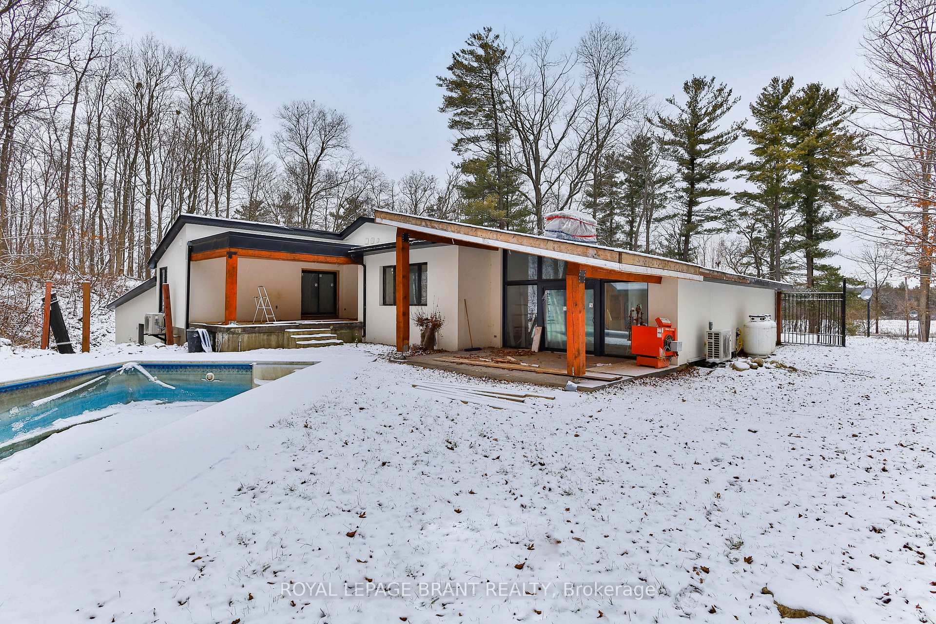 Photo 7 of 534 Blue Lake Road, Brant, South Dumfries — HOMEH