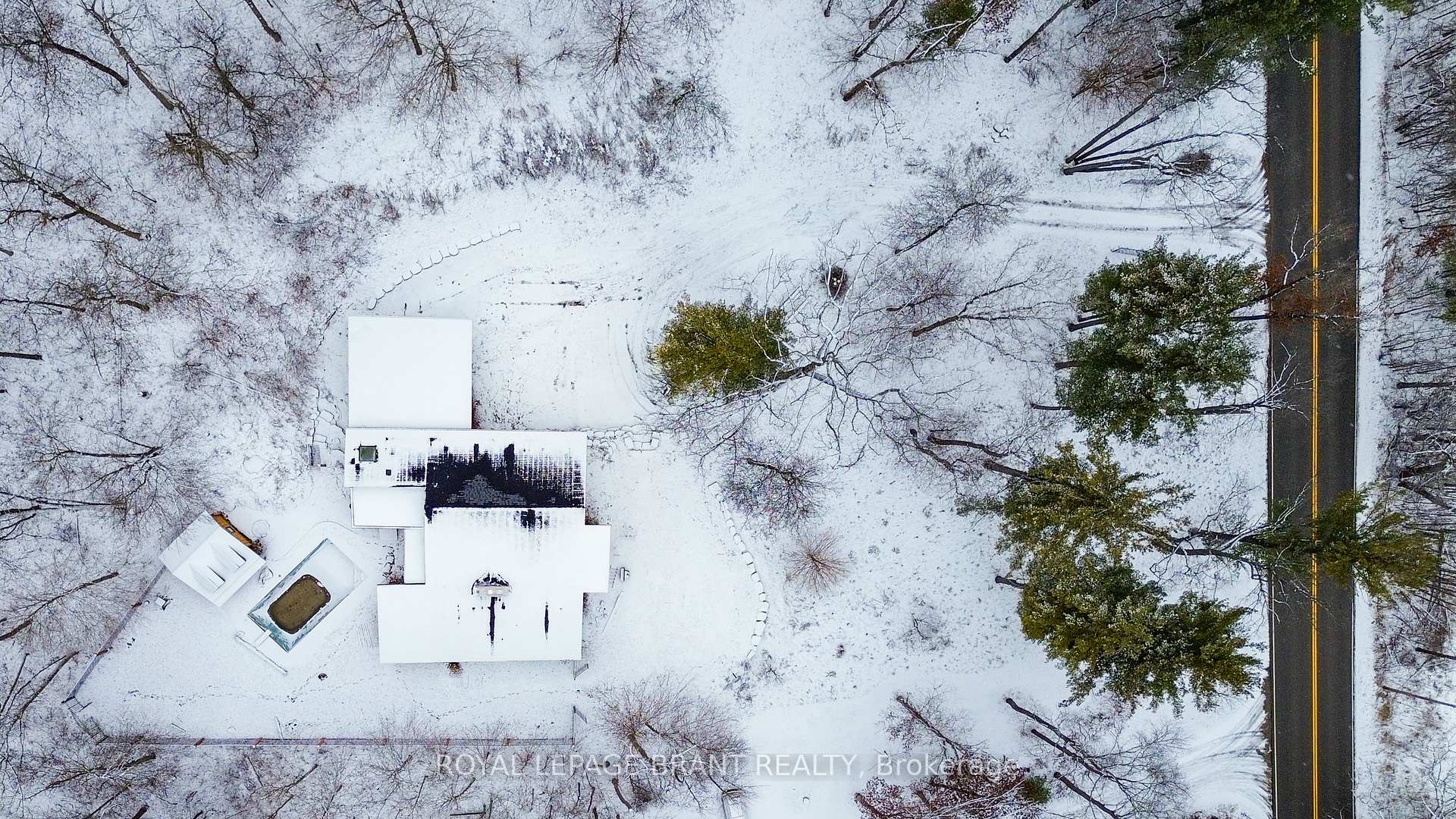 Photo 12 of 534 Blue Lake Road, Brant, South Dumfries — HOMEH