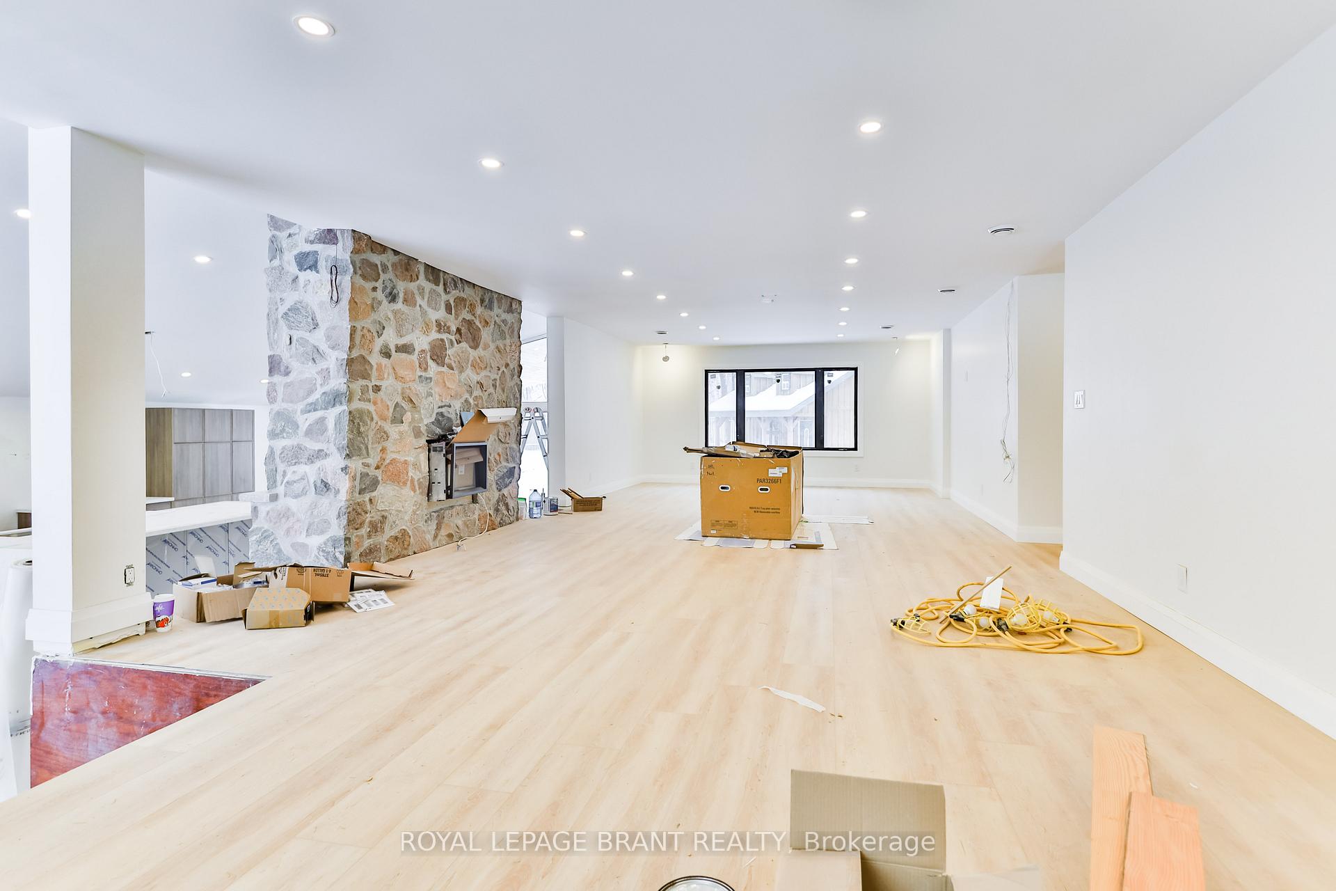 Photo 22 of 534 Blue Lake Road, Brant, South Dumfries — HOMEH